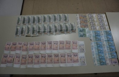 Uhapšen dvojac iz Srbije: Spriječeno plasiranje lažnih dolara